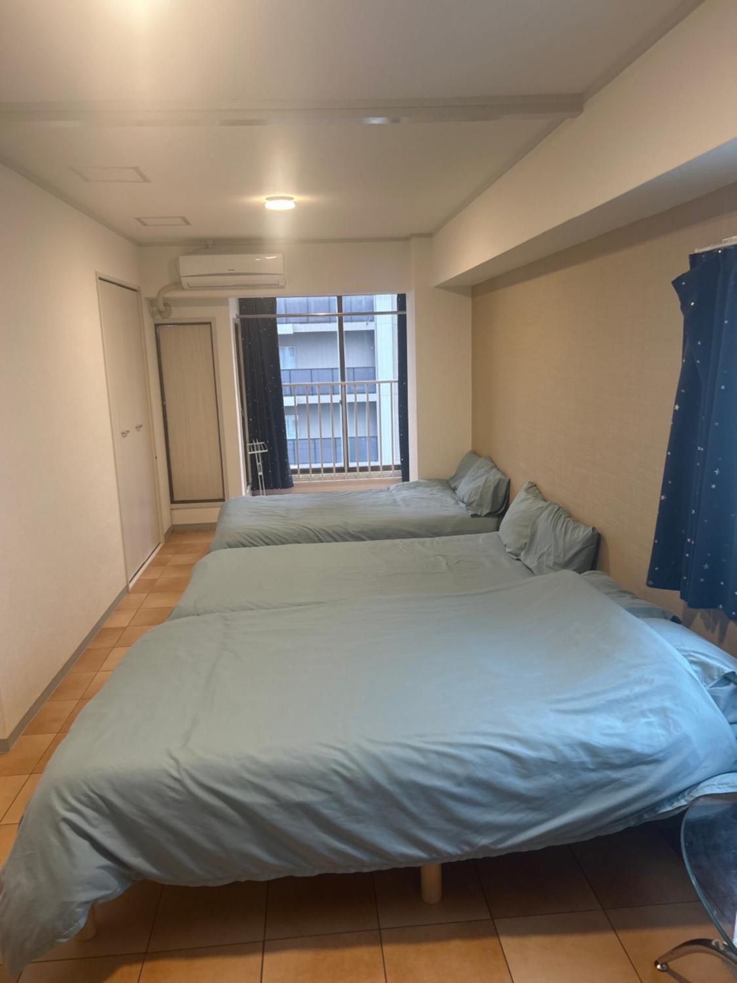 Large Room By Kuromon Market Osaka Exterior photo